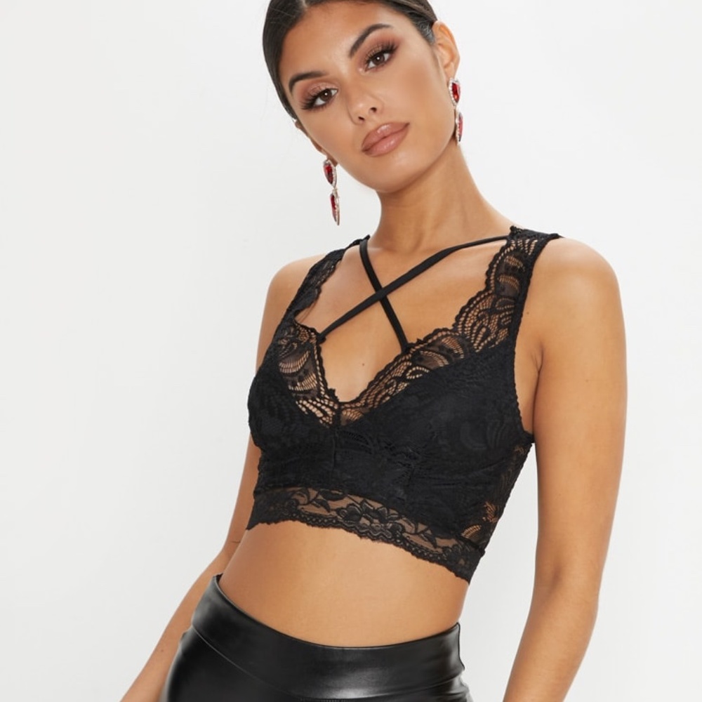 PrettyLittleThing Lace Cross Front Detail Bralet